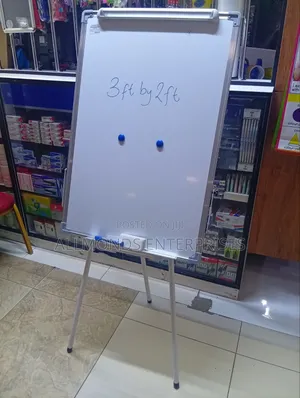 Executive 3 by 2ft Whiteboard With Stand, Free Duster and 2 Magnets
