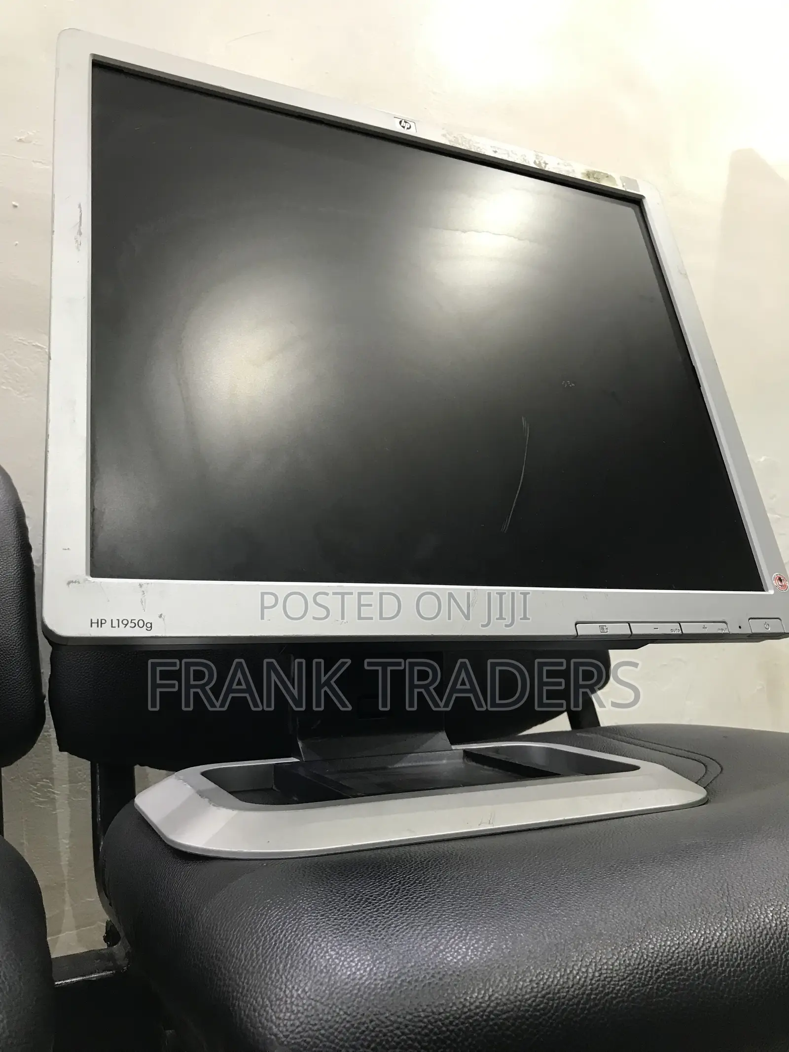 HP 19 Inch Square