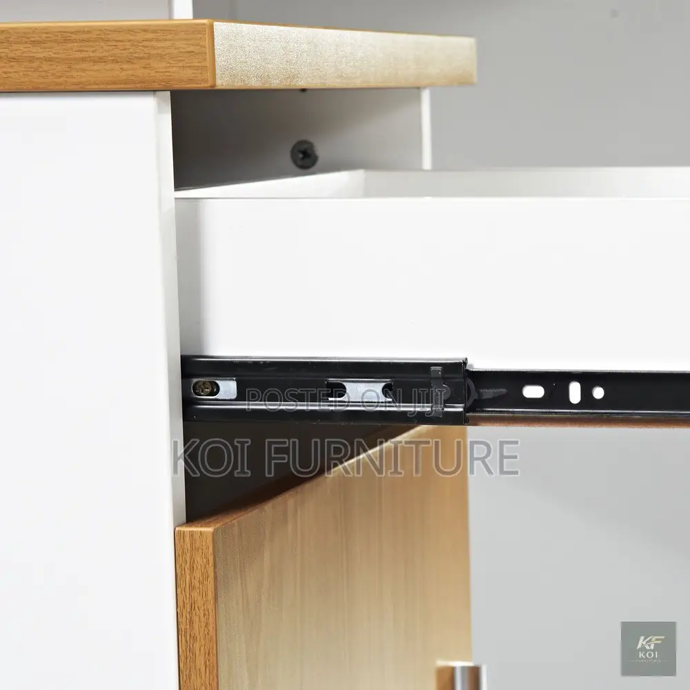 Office Workstation; Modular Four-Person Workstation