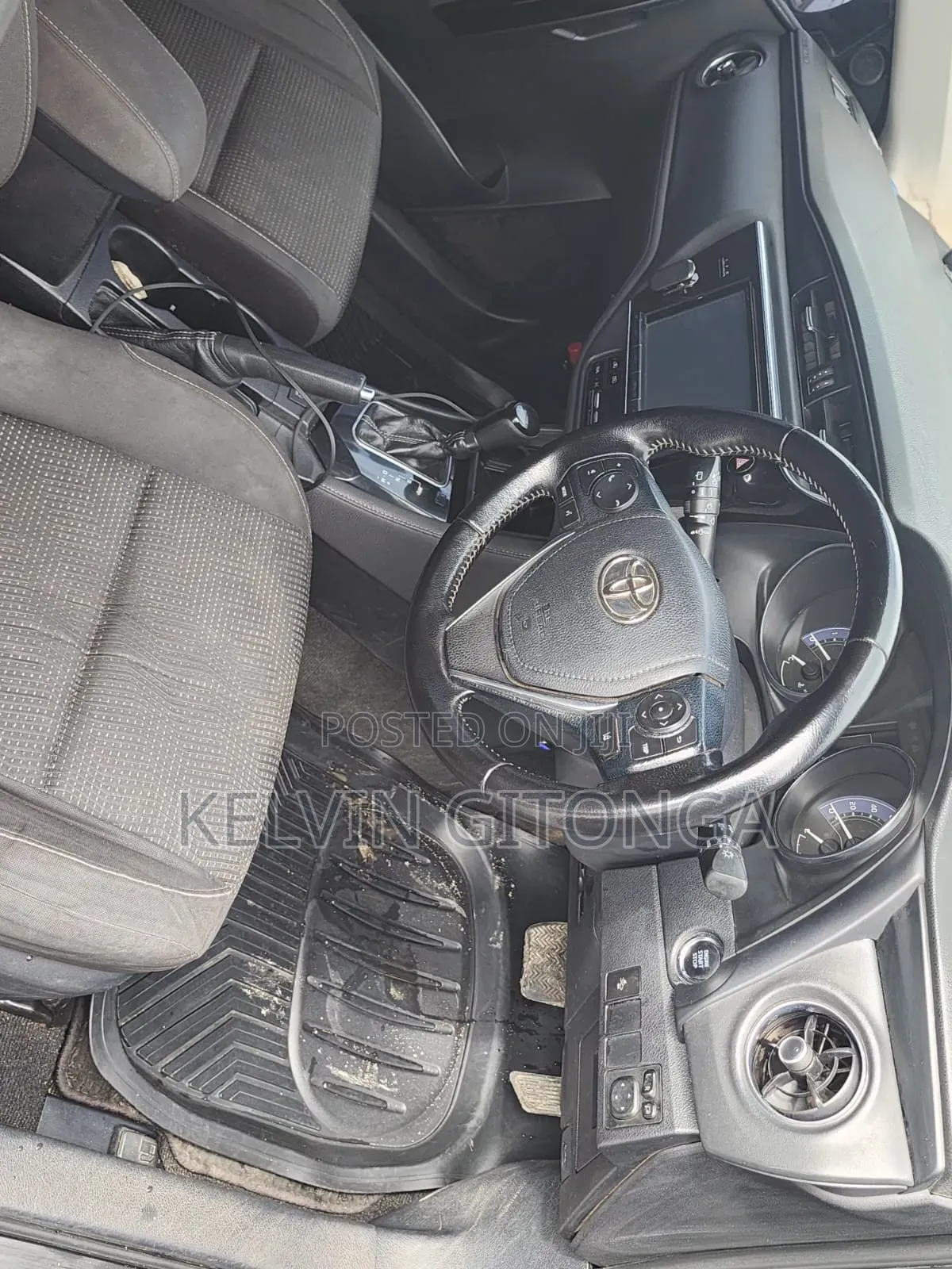 Toyota Auris 2015 Black