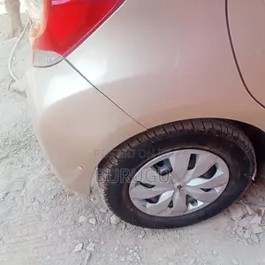 Toyota Vitz 2015 Gold