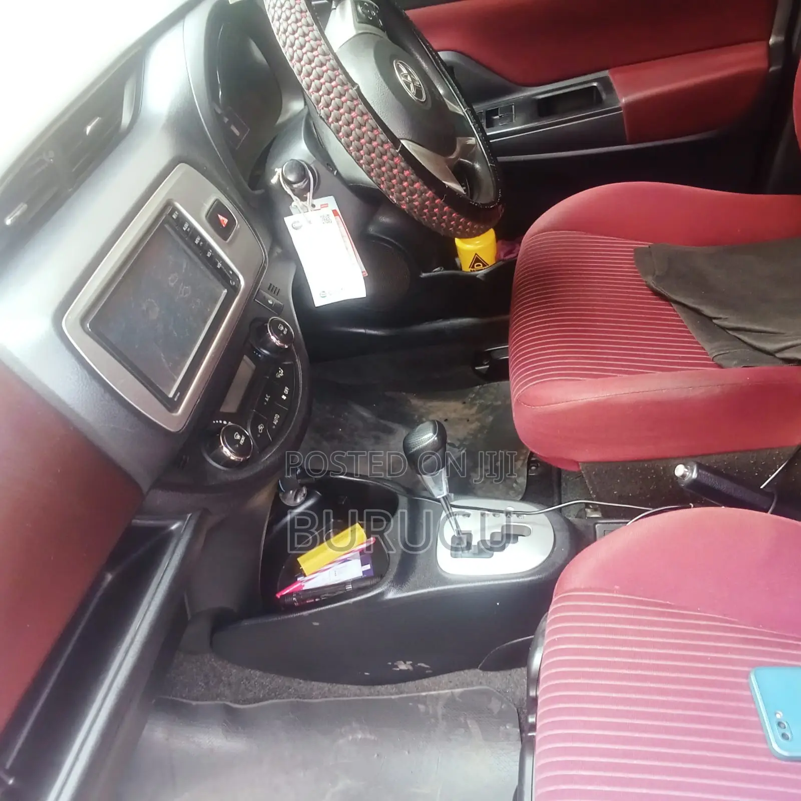 Toyota Vitz 2015 Gold