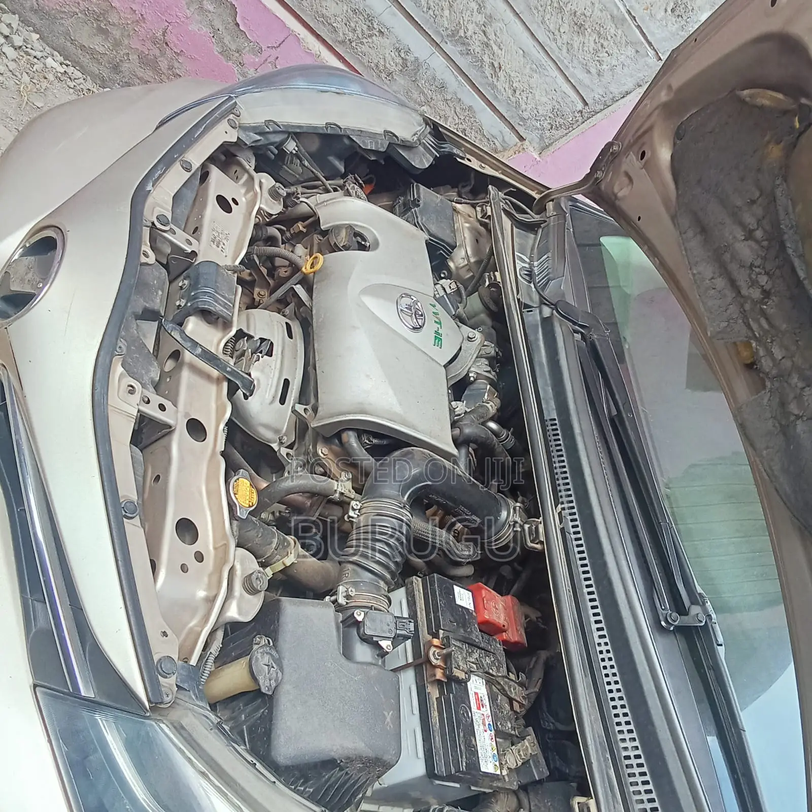 Toyota Vitz 2015 Gold