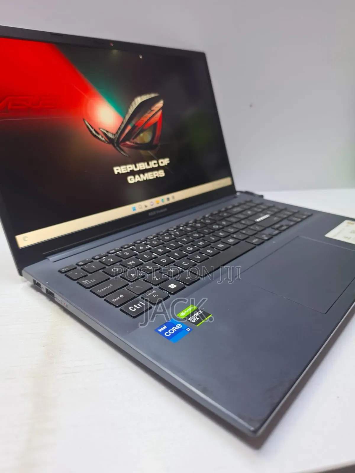 Laptop Asus Vivobook 15 OLED 8GB Intel Core i7 SSD 512GB