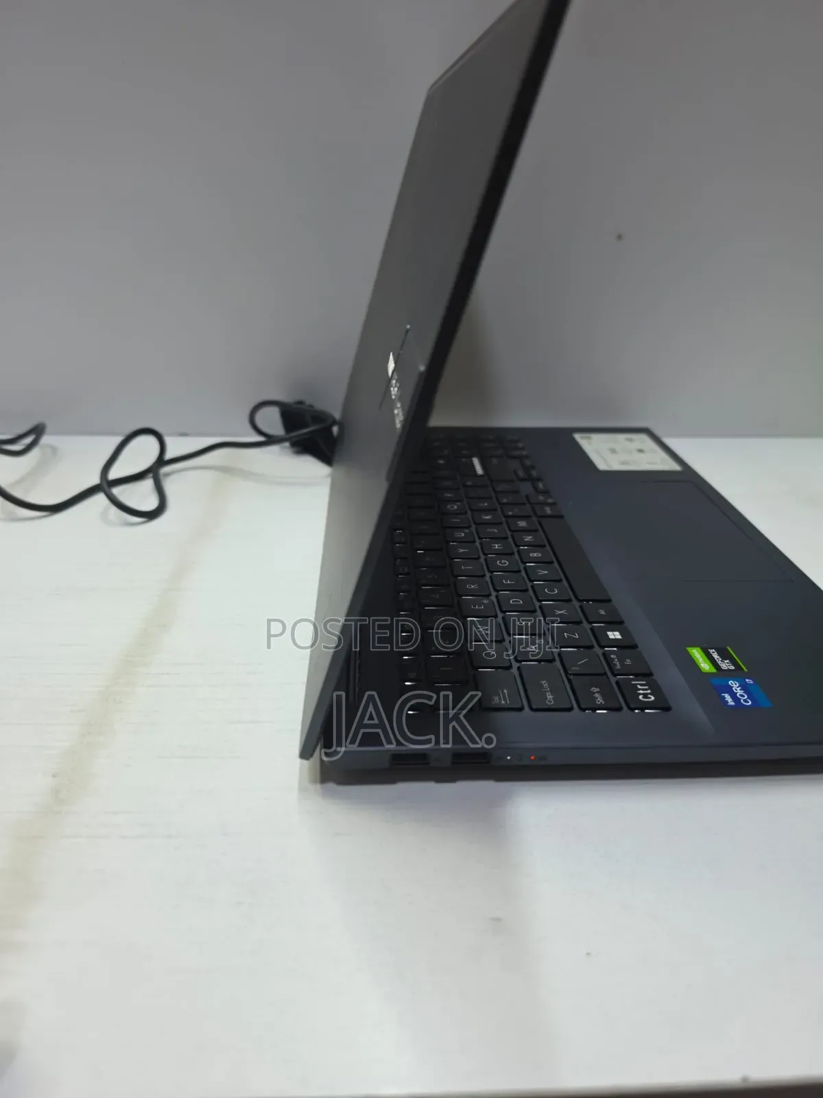 Laptop Asus Vivobook 15 OLED 8GB Intel Core i7 SSD 512GB