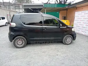Toyota Porte 2006 Black