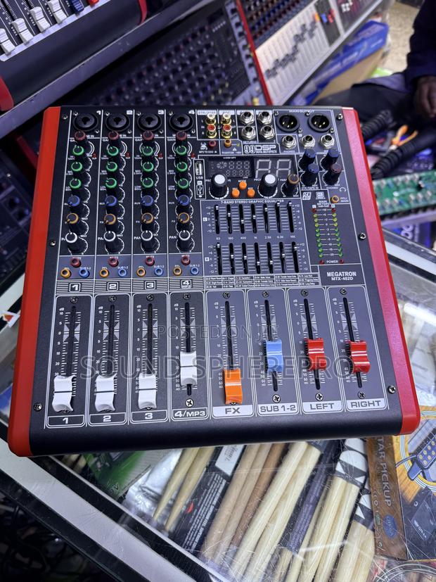 Megatron 4 Channel Powered Mixer