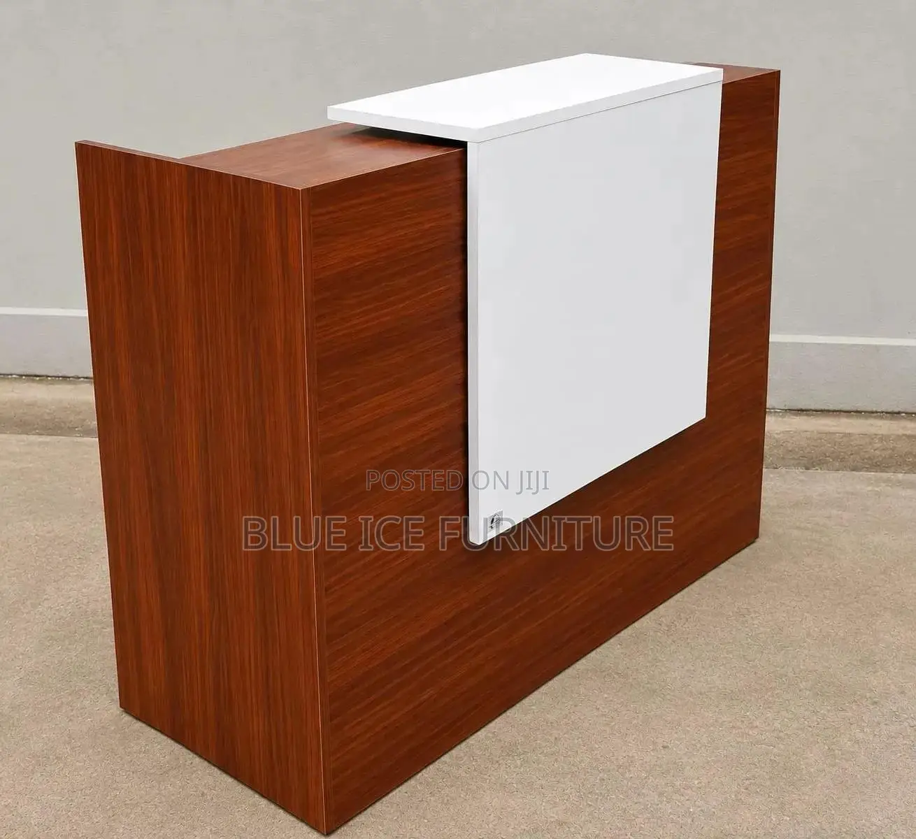Office Reception Waiting Desk