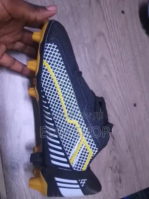 Kaotic Kids Football Boots