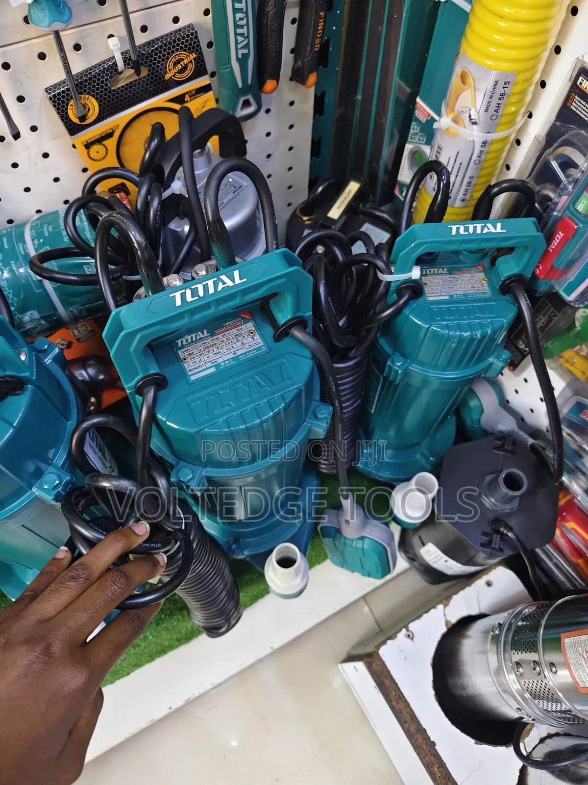 Total TWP65506 Submersible Clean Water Pump (550W / 0.75HP)