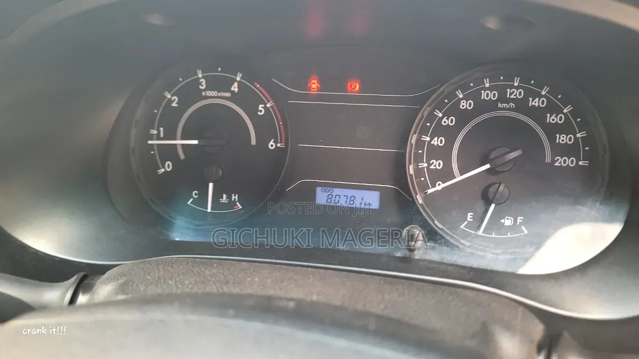 Toyota Hilux 2016 Gray