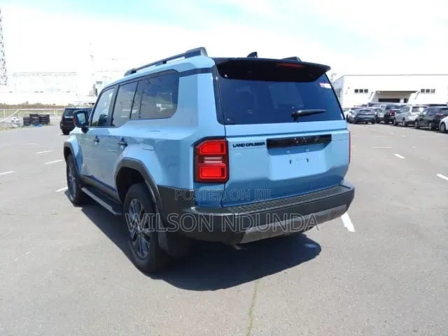Toyota Land Cruiser Prado 2025 Blue