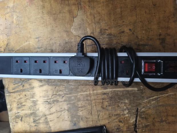 PDU 6-Way Metallic - thumbnail 2