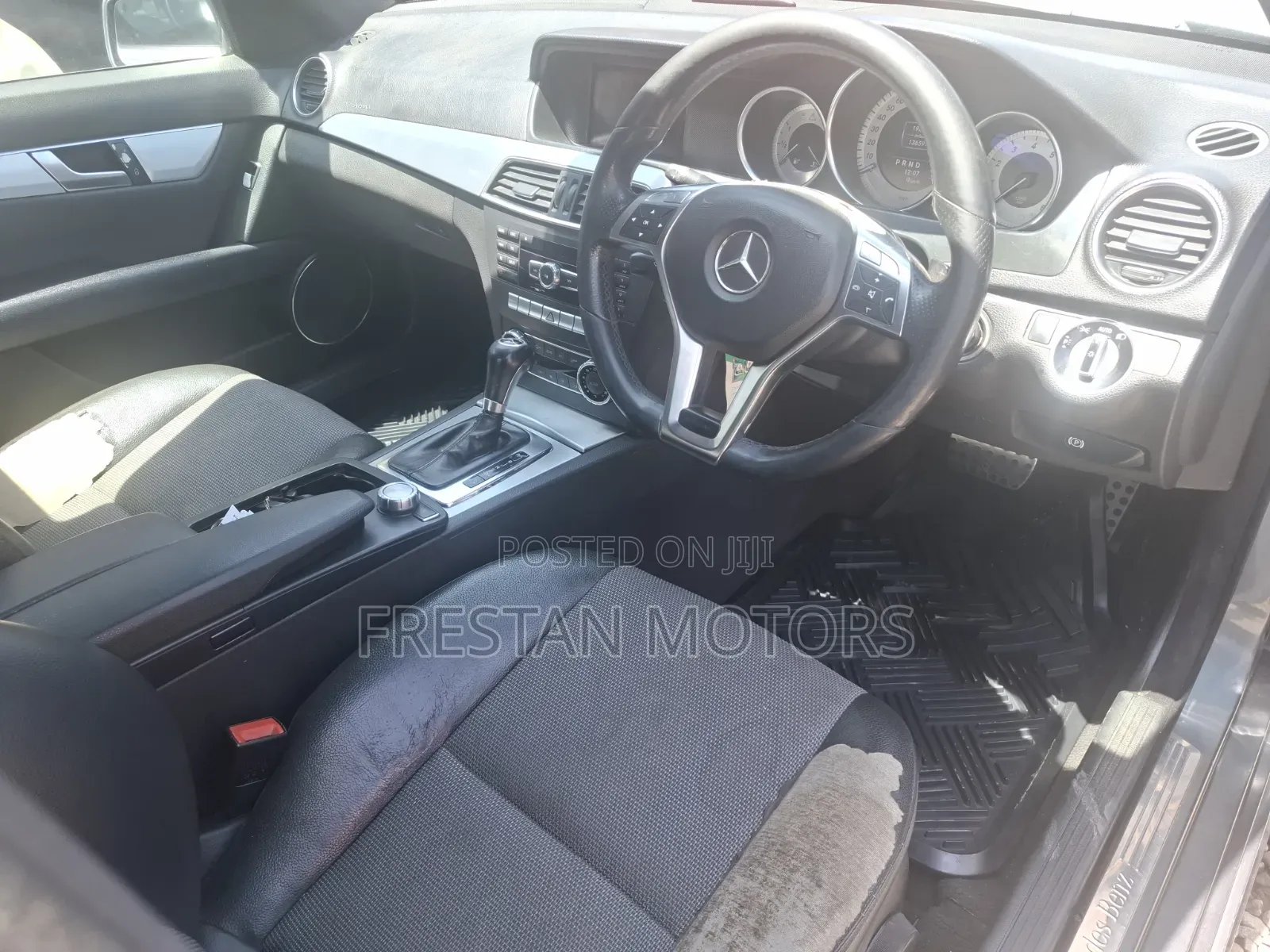 Mercedes-Benz C200 2012 Gray