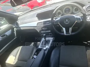 Mercedes-Benz C200 2012 Gray