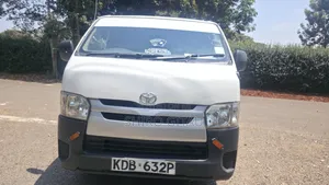 Toyota HiAce 2013 White