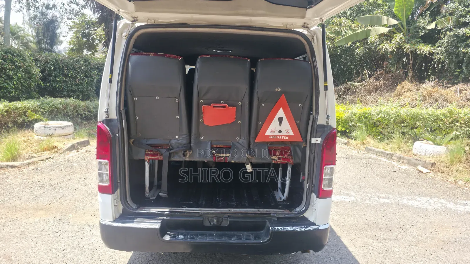 Toyota HiAce 2013 White