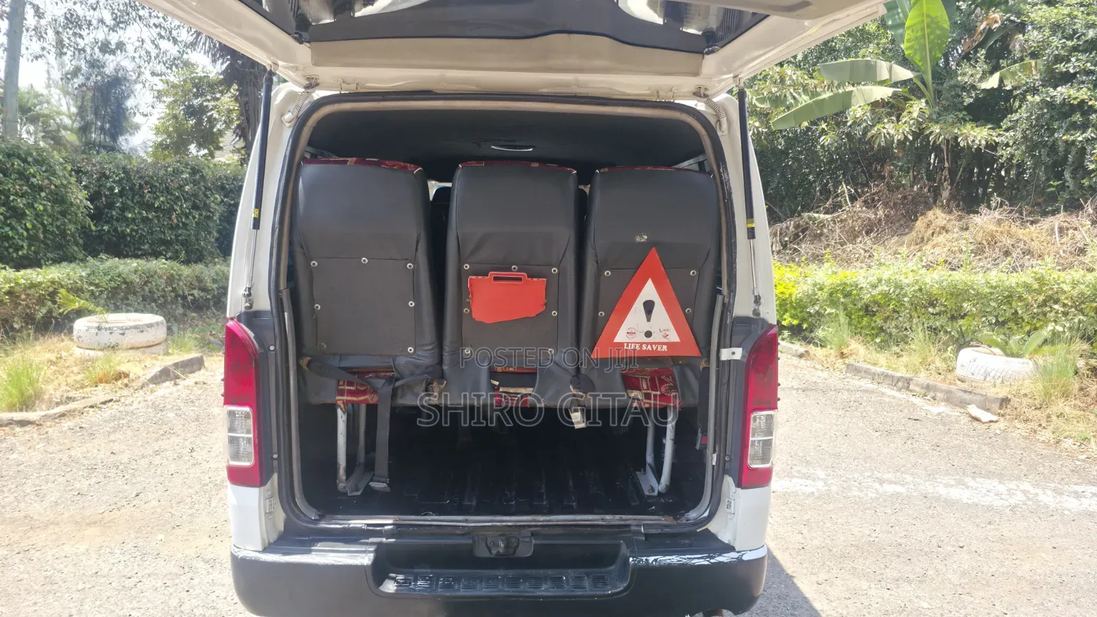 Toyota HiAce 2013 White