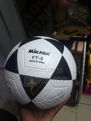 Quality Kids Size 5 Mikasa Football/Soccer Balls