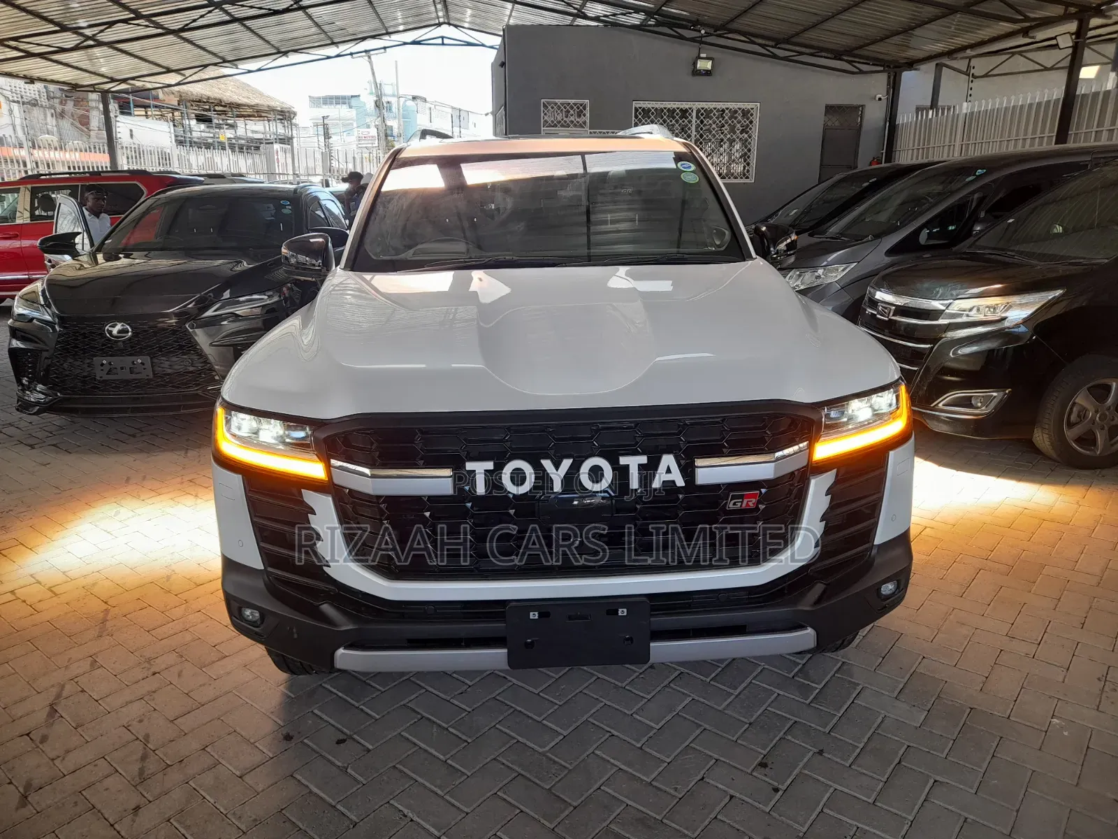 Toyota Land Cruiser 2023