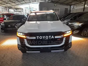 Toyota Land Cruiser 2023