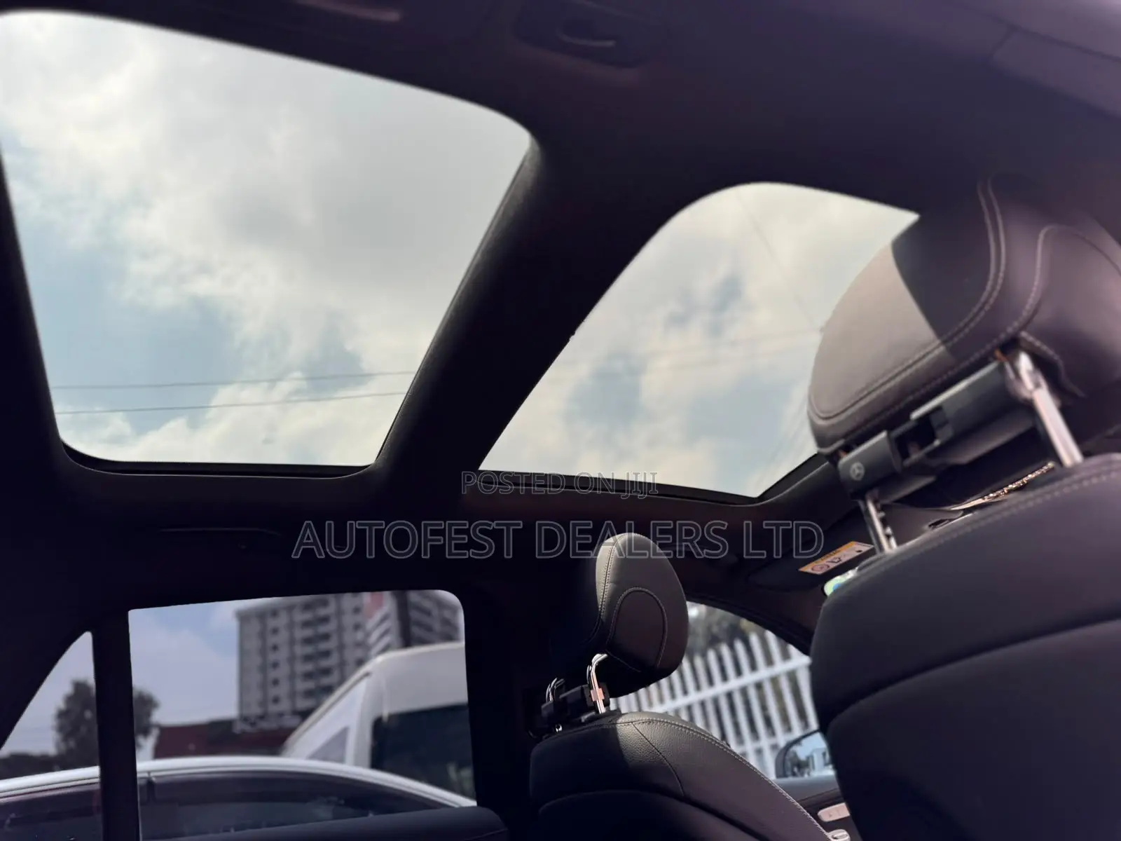 Mercedes-Benz GLC-Class GLC250 Sport Utility 4-Door (2.0L, 4cyl Turbo)