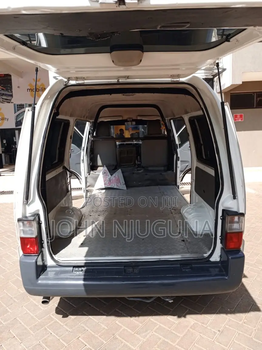 Nissan NP200 2009 Pearl
