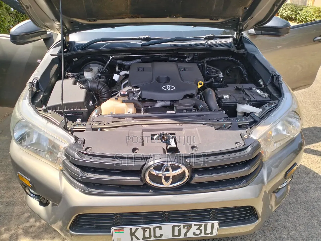 Toyota Hilux 2021 Brown