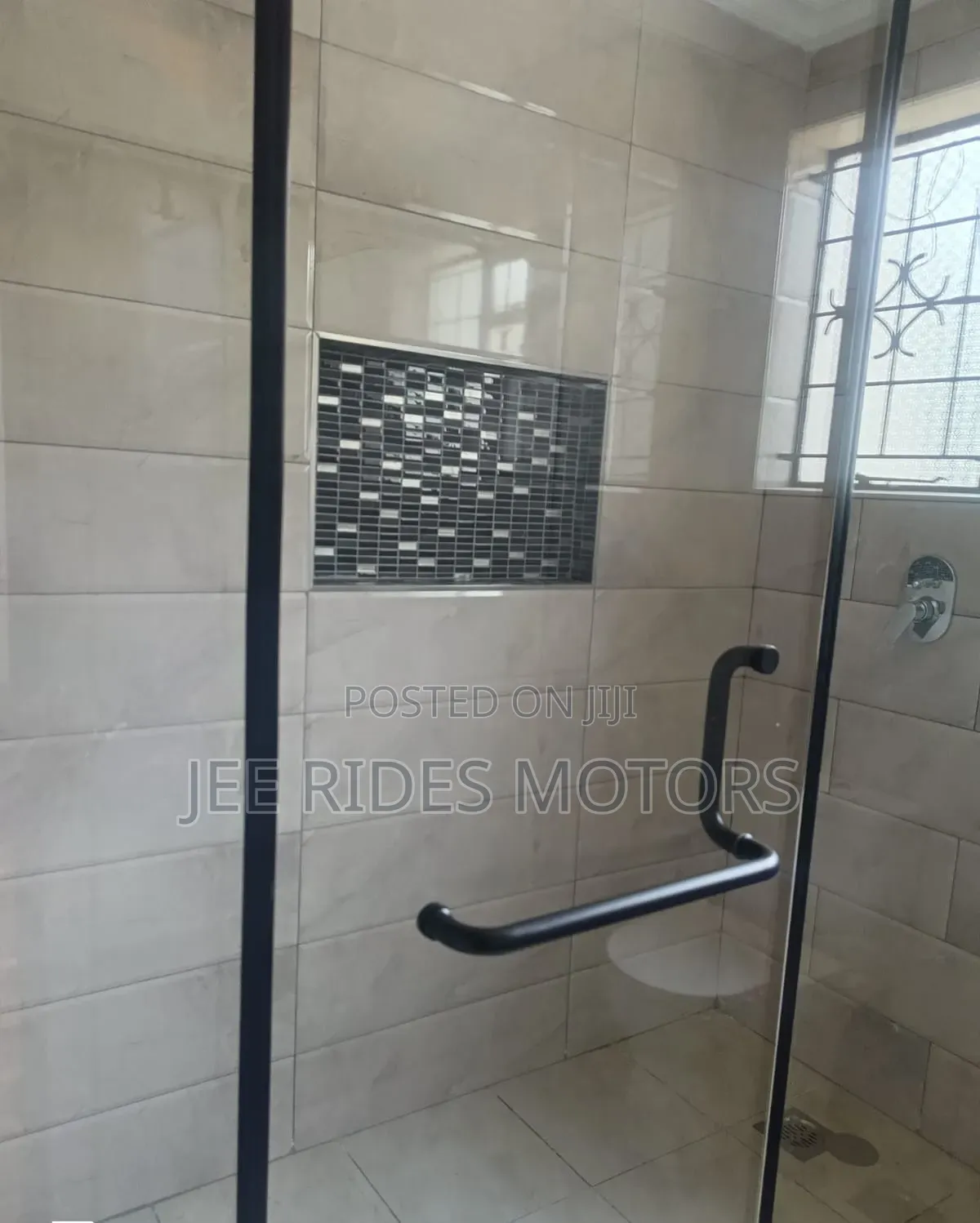 5bdrm House in Garden Estate, Nairobi Central for sale