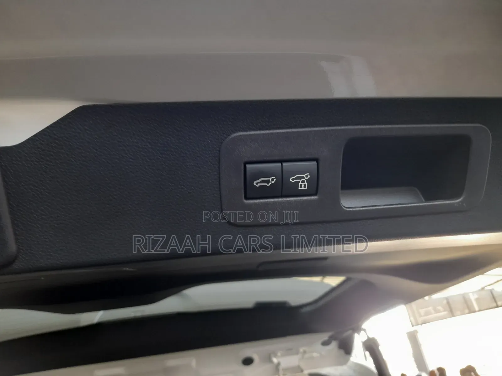 Toyota Land Cruiser 2023