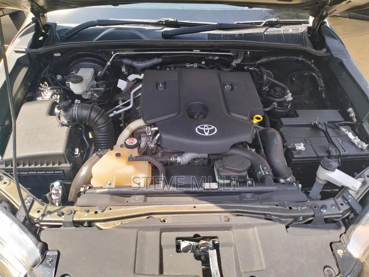Toyota Hilux 2021 Brown