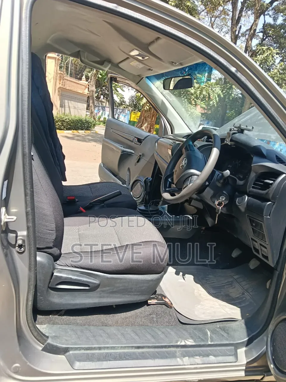 Toyota Hilux 2021 Brown