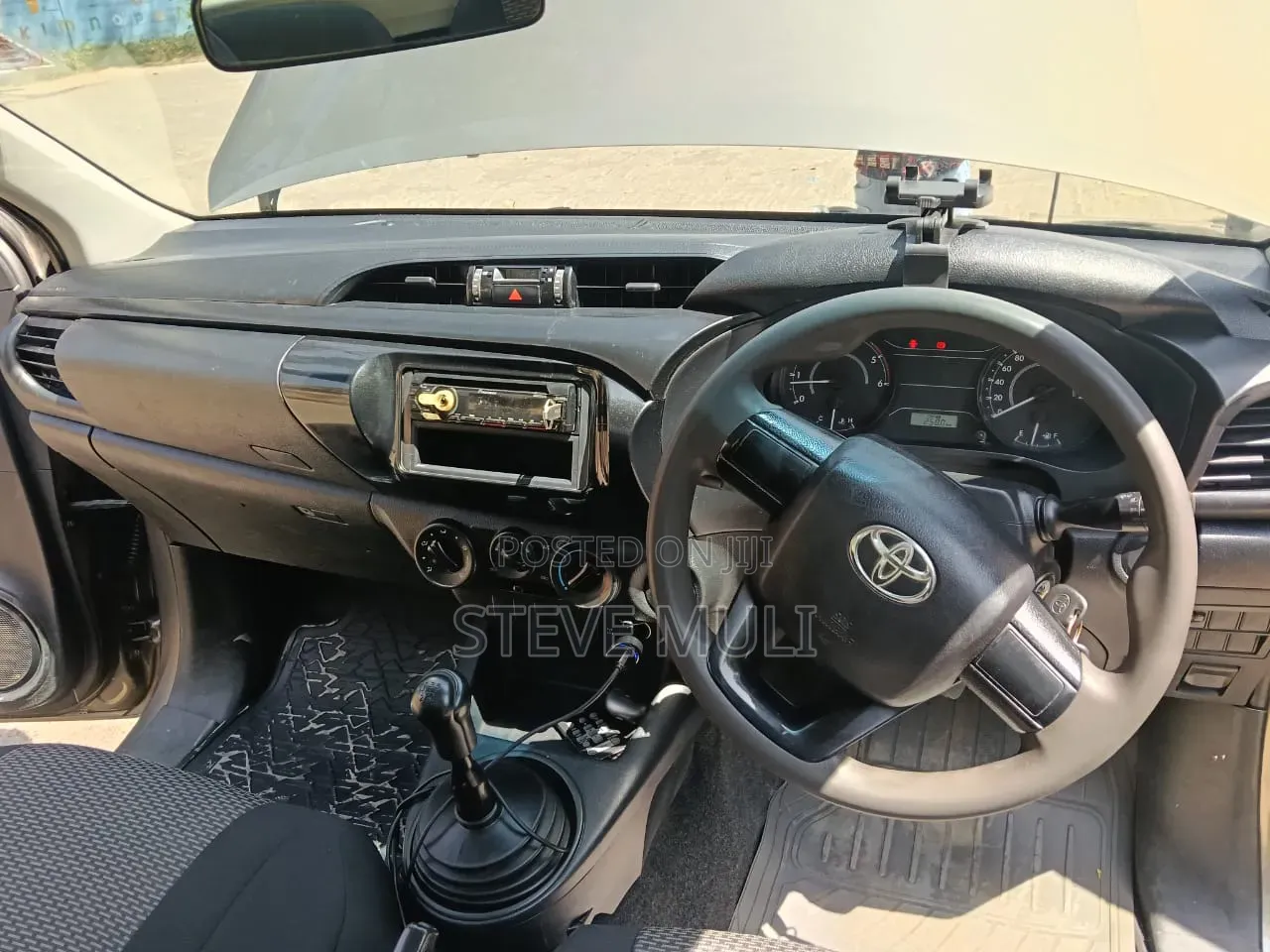 Toyota Hilux 2021 Brown