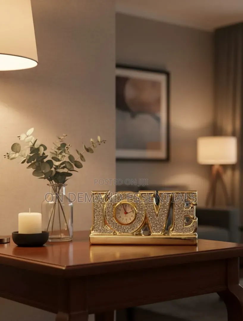 LOVE Tabletop Clock Sparkling Decorative Timepiece
