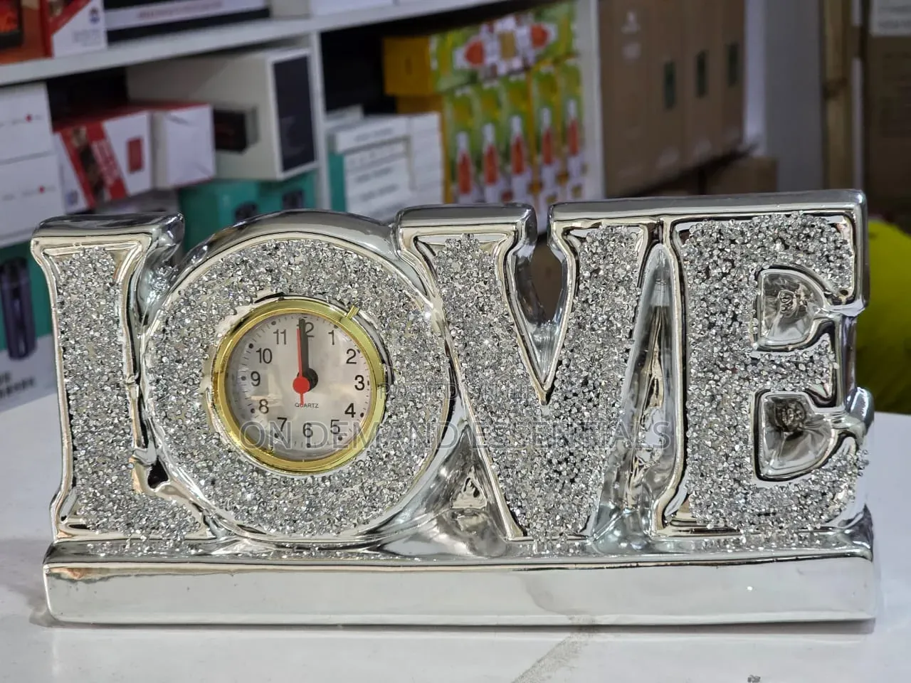LOVE Tabletop Clock Sparkling Decorative Timepiece