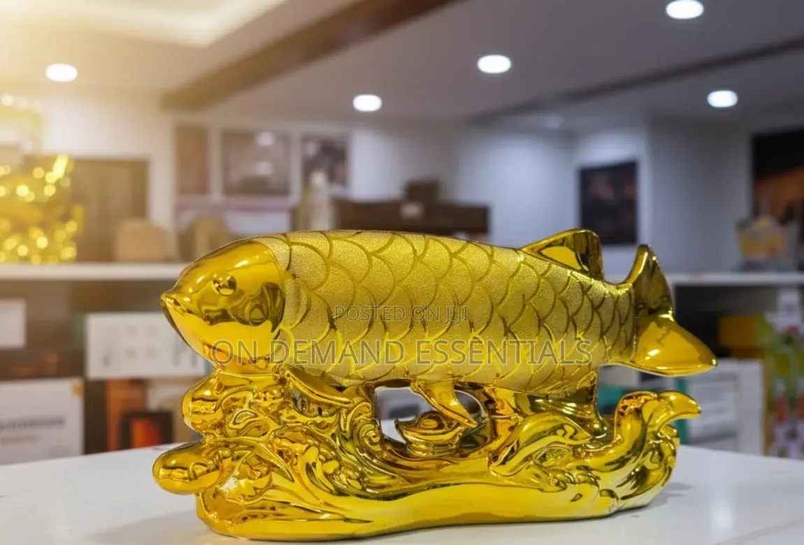 Modern Fish Statue Handcraft Porcelain Figurine