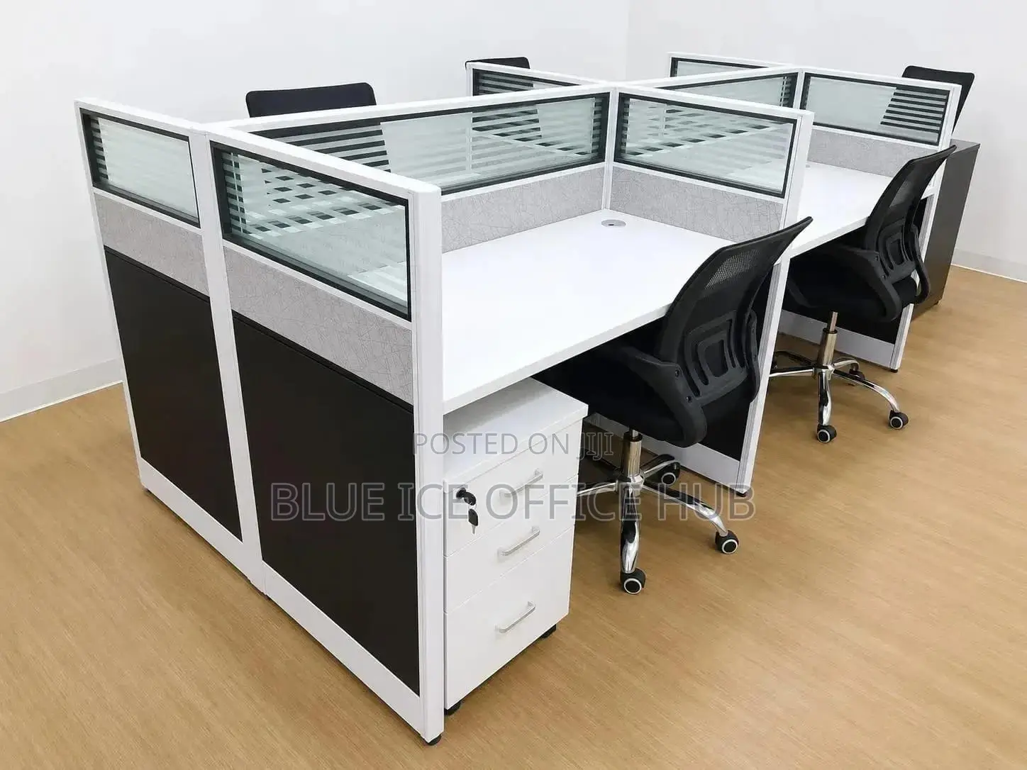 4-Way Office Workstation With Glass Partitions and Lockable Drawers
