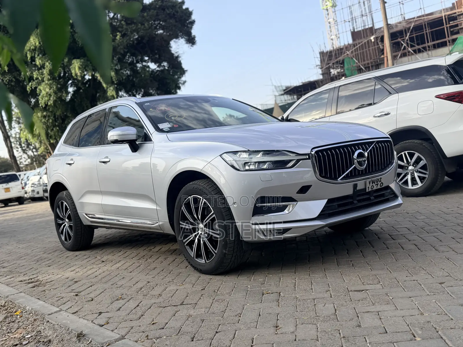Volvo XC60 2019 Silver