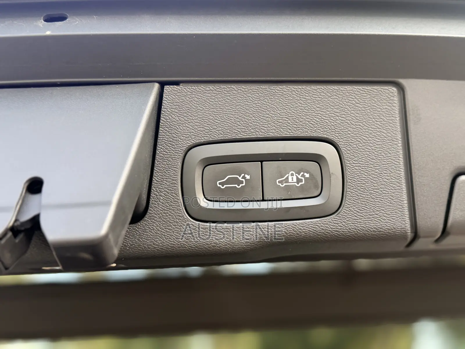 Volvo XC60 2019 Silver