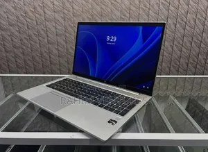 Laptop HP EliteBook 845 G10 8GB AMD Ryzen 5 SSD 256GB