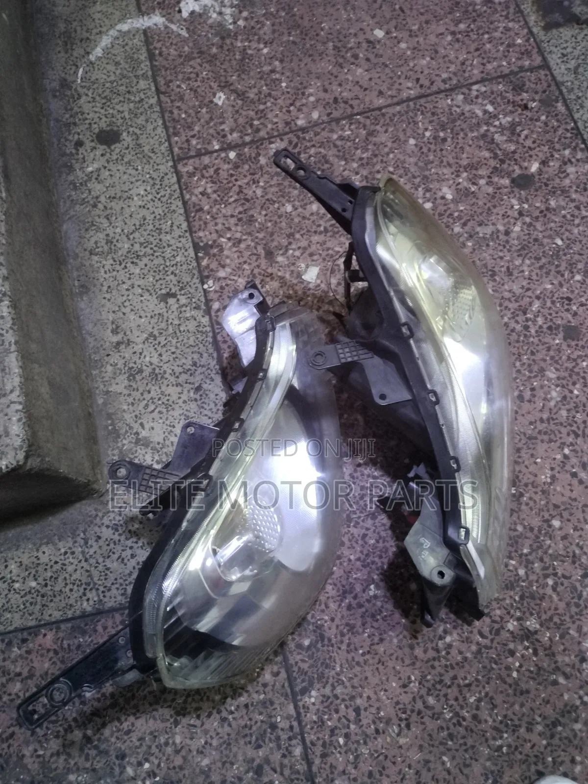 Nissan Advan X-Japan Headlight