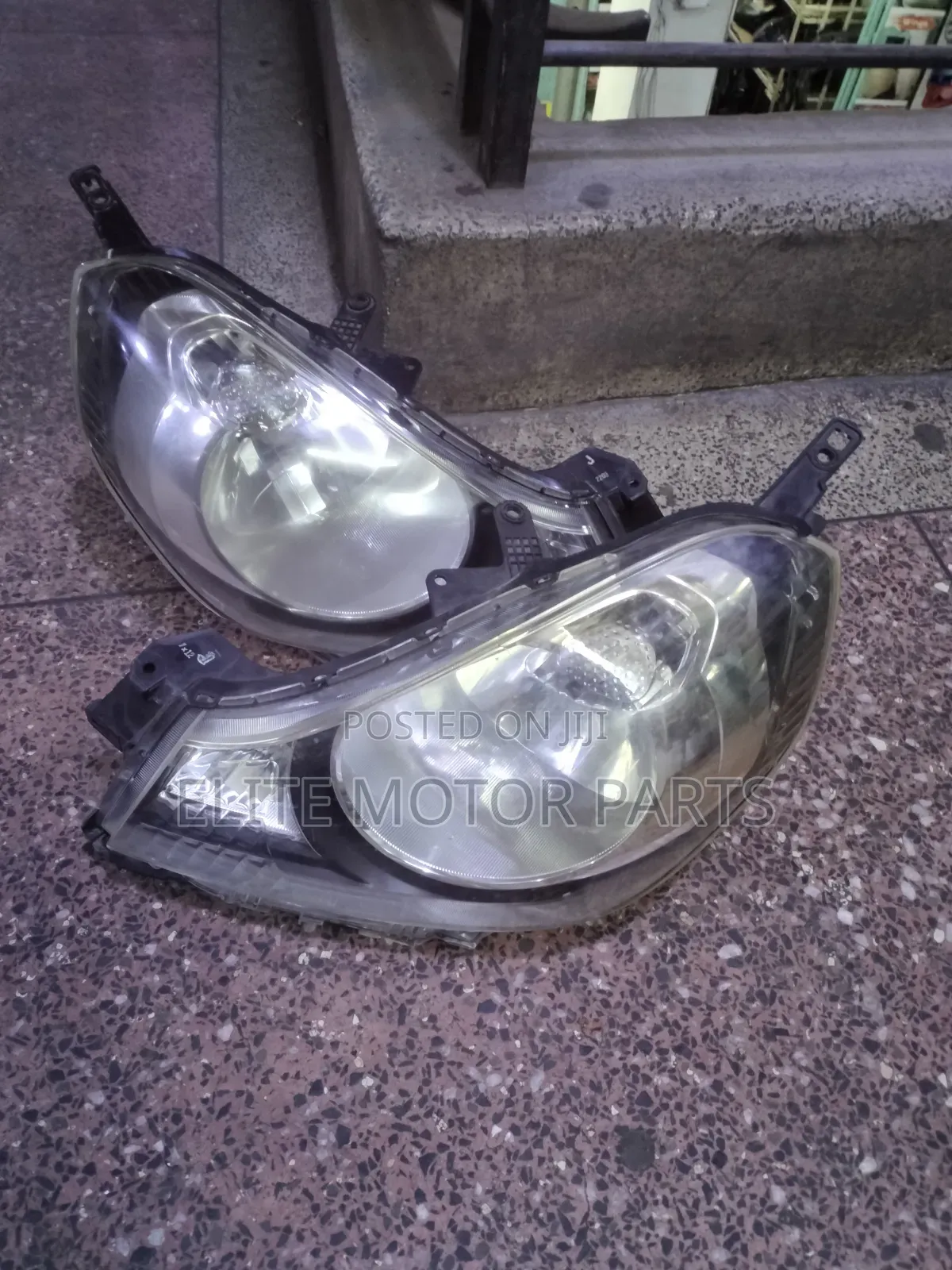 Nissan Advan X-Japan Headlight