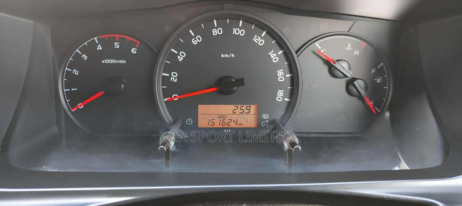 Toyota HiAce 2019 Silver