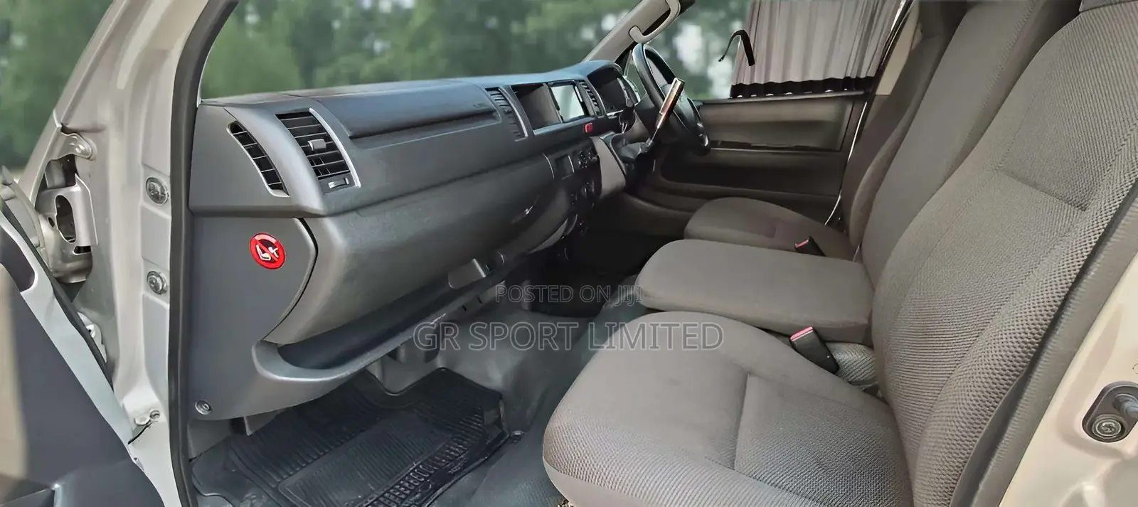Toyota HiAce 2019 Silver