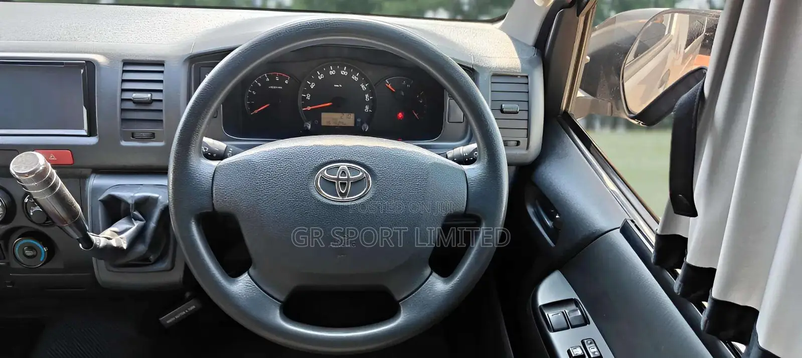 Toyota HiAce 2019 Silver