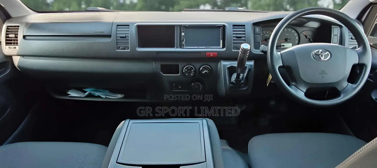 Toyota HiAce 2019 Silver