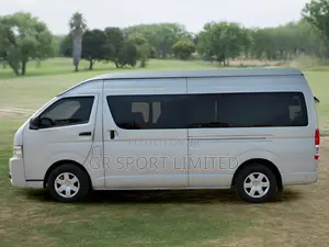 Toyota HiAce 2019 Silver