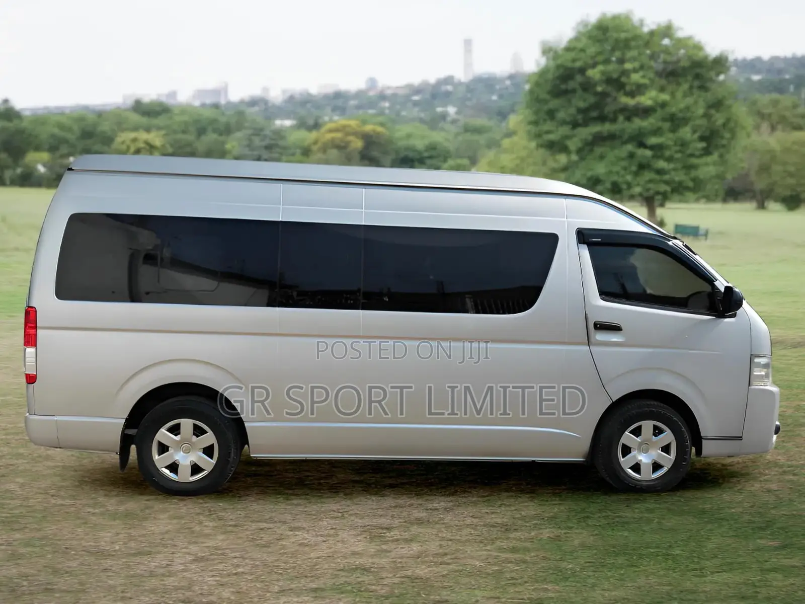Toyota HiAce 2019 Silver