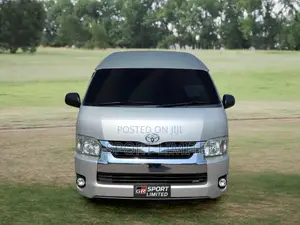 Toyota HiAce 2019 Silver
