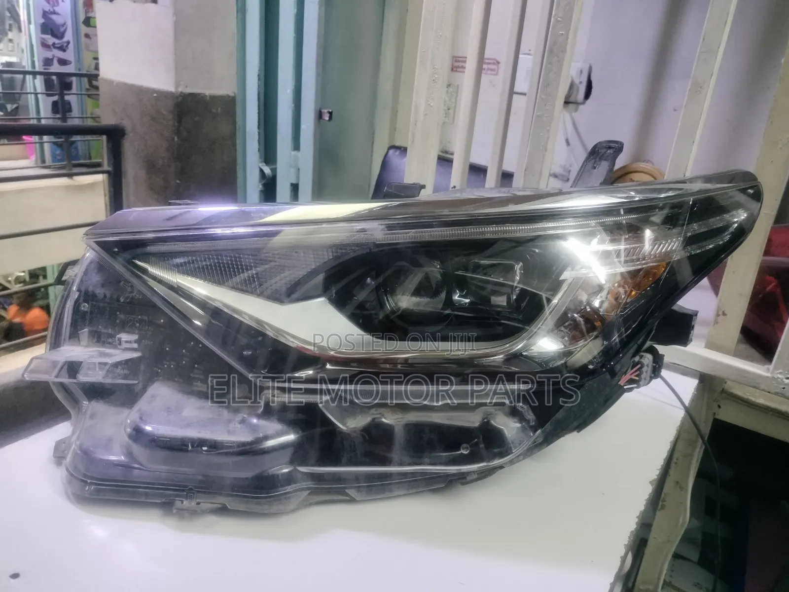 Auris New Model 2018 Zenon Headlight